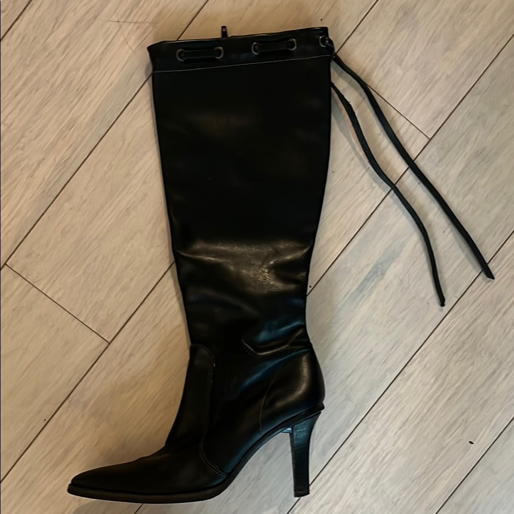 Coach Boots Size Made in Italy Leather Black Heeled Boots with Tassels. 9B size